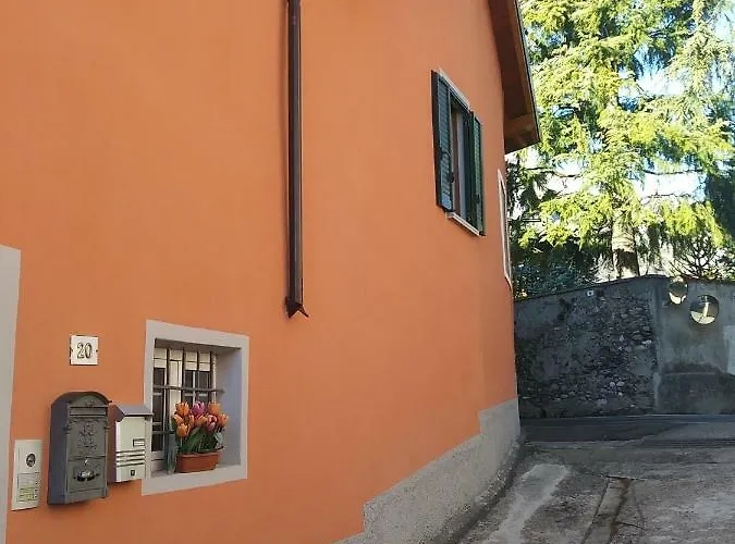 Nyaraló Casa Del Cedro - Cedar House Lecco